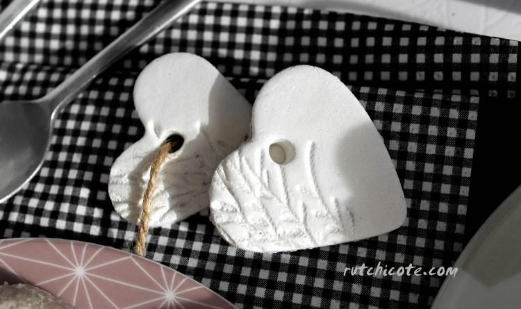 Desayuno-en-la-cama-detalle-corazón-de-arcilla2