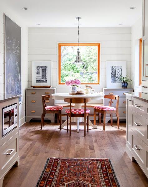 Sillas con estampado de lunares