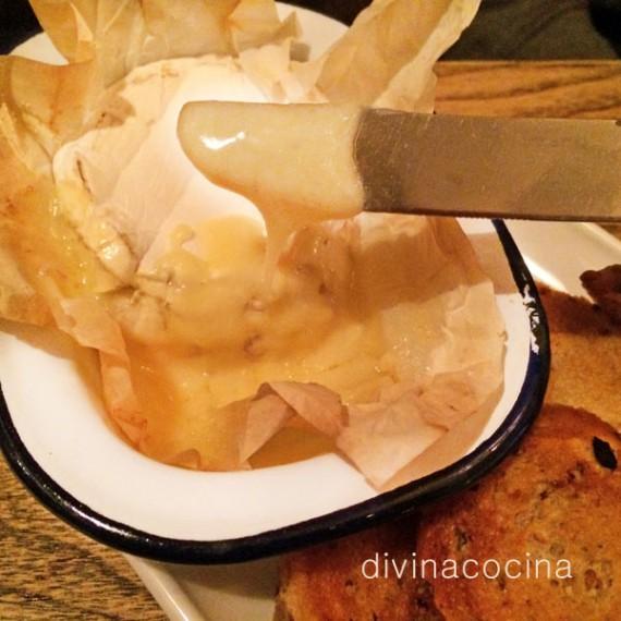 camembert-al-horno-detalle