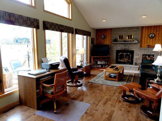 Lakehouse 4