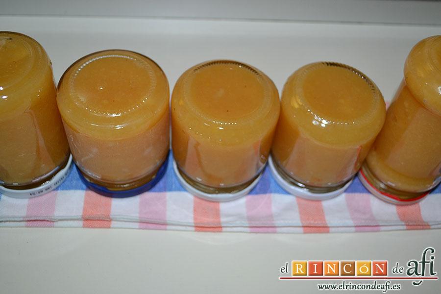 Mermelada de membrillo, rellenar los tarros y crear vacío