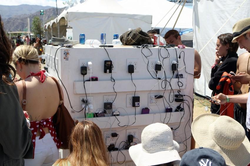 mobile-phone-charging-station-coachella-valley-music-arts-festival-2012