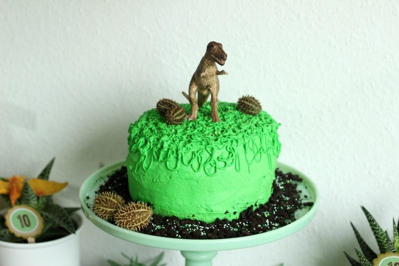 tarta cumpleaños infantil fiesta dinosaurio