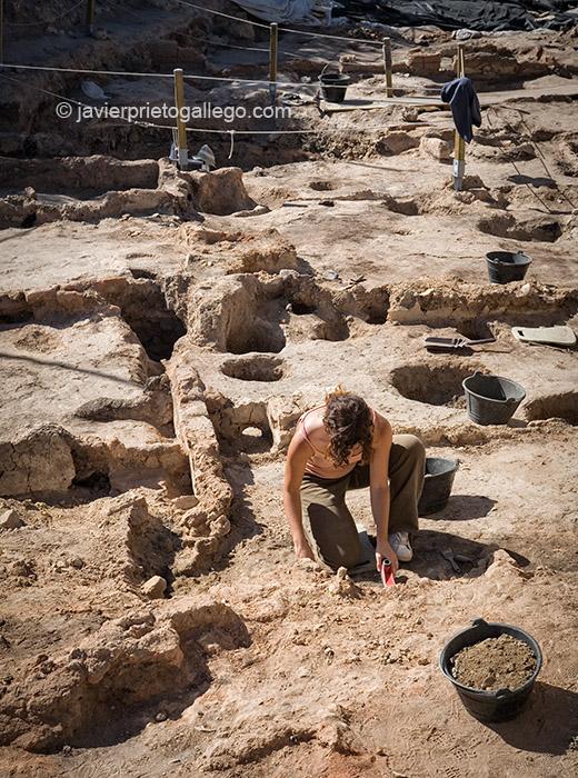 Excavaciones en el yacimiento arqueológico de Pintia. Valladolid. Castilla y León. España. 2006 © Javier Prieto Gallego;