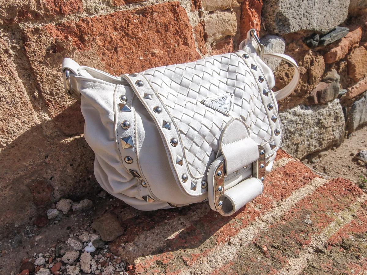 Bolso: "Prada"