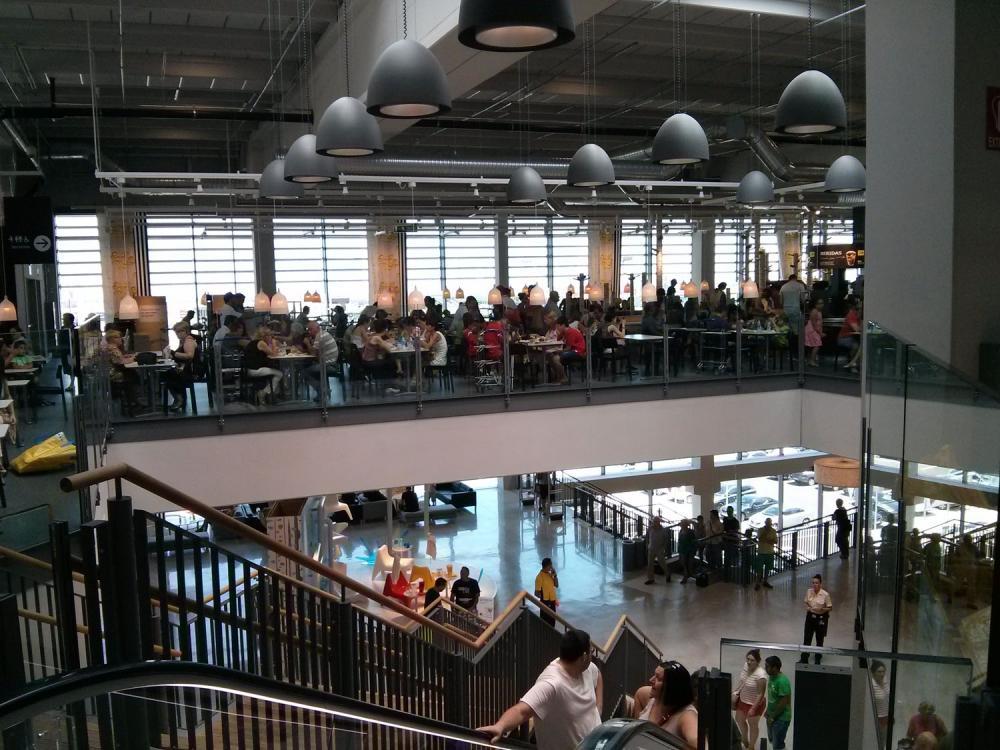 Interior de la tienda de Ikea en Alfafar