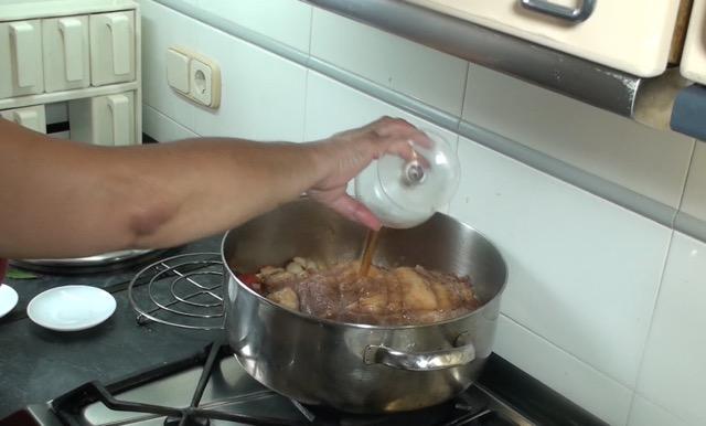 Ternera asada con ciruelas y orejones27