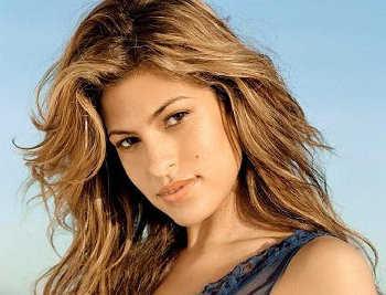 trigueña pelo castaño claro