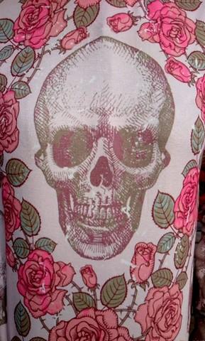 Skulls and Roses19
