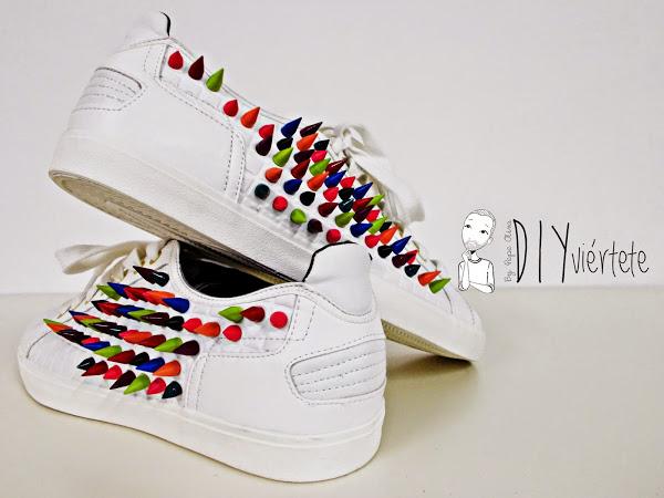 DIY-zapatillas-tunear-customizar-CHRISTIAN-LOUBOUTIN-zapatos-pinchos-esmaltes-pinta uñas-colores-1