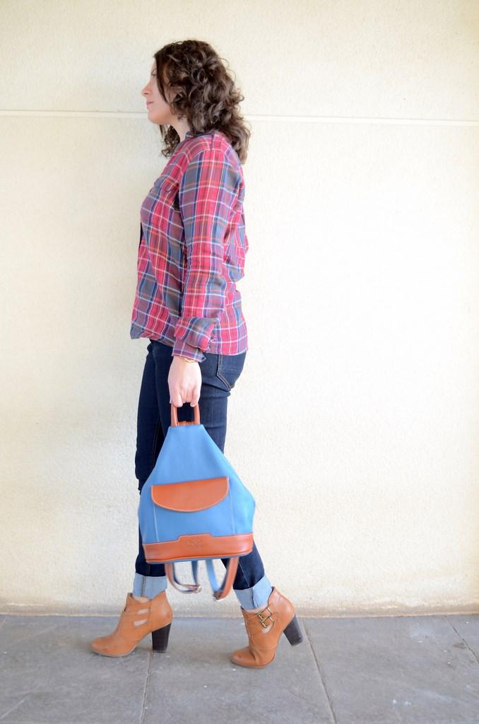 look, outfit, moda, fashion, streetstyle, camisa cuadros, leñador, mochila, piel, azul petroleo, mi vestido azul, fashion blogger, blog de moda, castellón, españa, valencia, lourdes,
