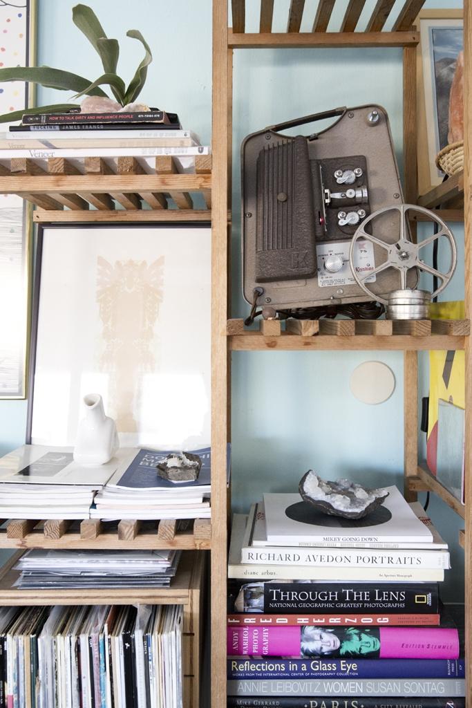 b1a7767300ce1331-shelf_detail