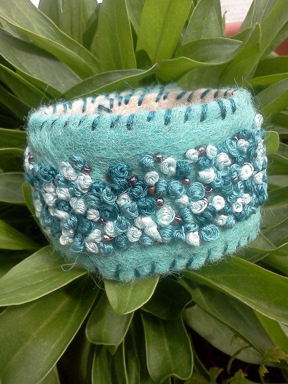 taller-de-fieltro-brazalete-fieltro