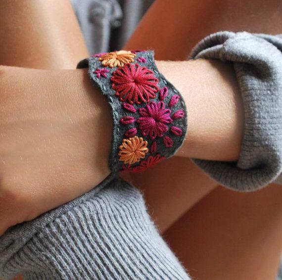 taller-de-fieltro-brazalete-de-fieltro