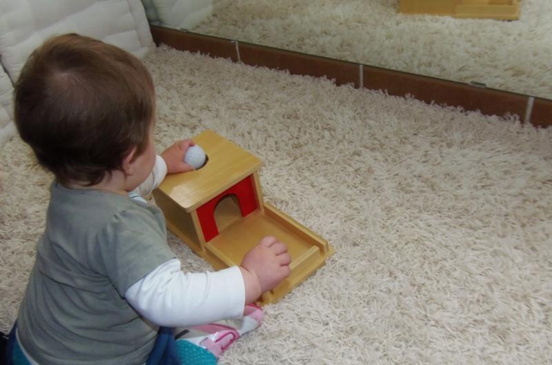 caja permanencia con bandeja - montessori en casa