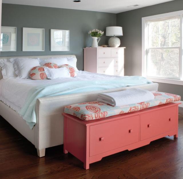 Pie de cama en color coral