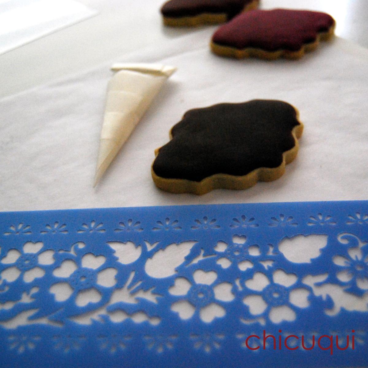 marsala color del año 2015 en galletas decoradas con stencils chicuqui.com