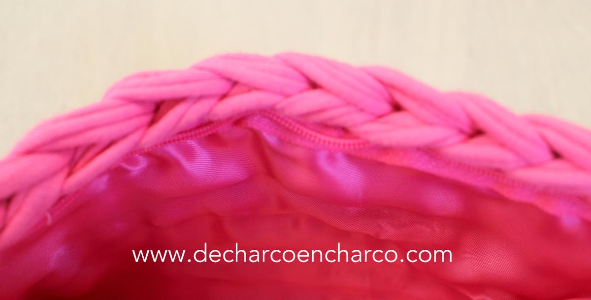 BOLSO TRAPILLO fucsia cremallera WWW.DECHARCOENCHARCO.COM