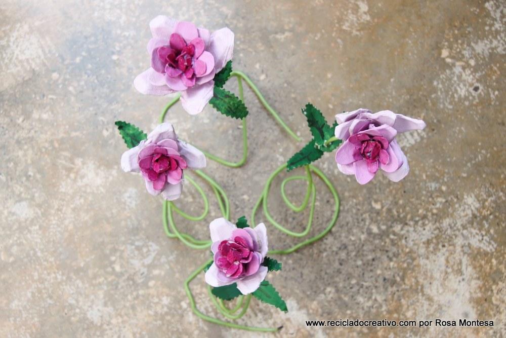Flores rosas con hueveras de cartón recicladas - egg carton flowers