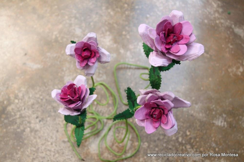 Flores rosas con hueveras de cartón recicladas - egg carton flowers
