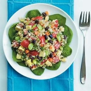 Ensalada de quinoa con judías negras