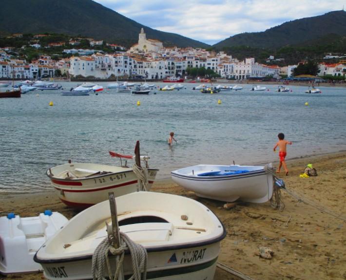 Cadaques-barcas-1200x900_c