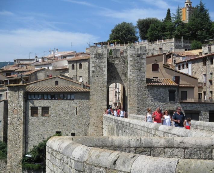besalu-1200x900_c