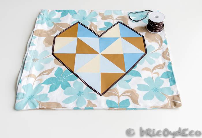 vinilo-textil-para-decorar-corazon-geometrico