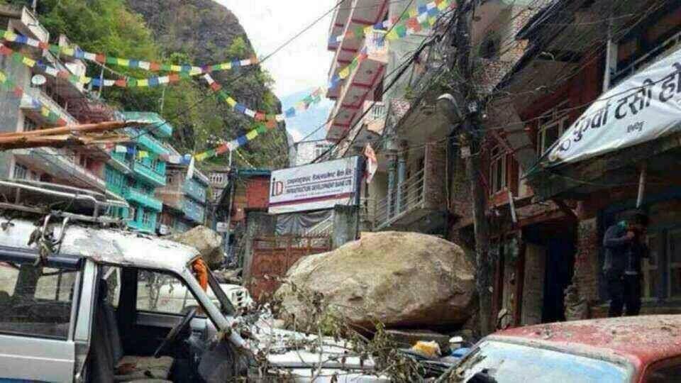 pray-nepal1