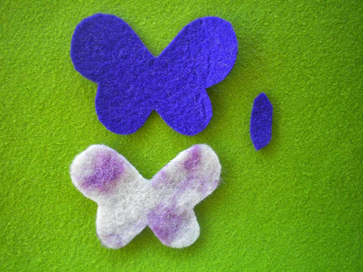 Manualidades Caseras faciles fieltra mariposa violeta