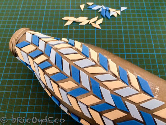 reciclar-botella-de-vidrio-jarron-mosaicos