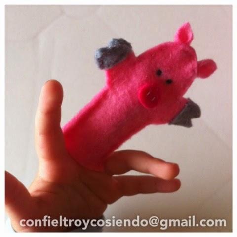 http://confieltroycosiendo.blogspot.com.es/2015/05/marioneta-de-dedo-con-fieltro.html