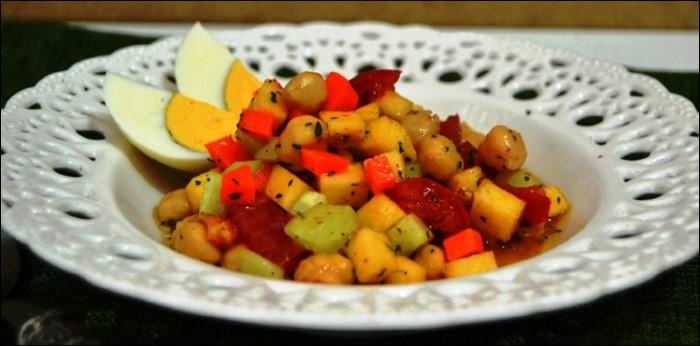 Ensalada-de-garbanzos-en-vinagreta-portada