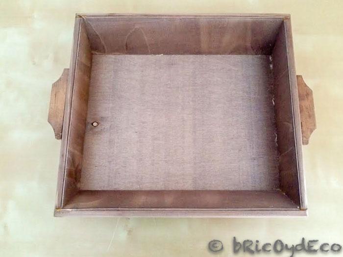reciclar-una-bandeja-de-madera