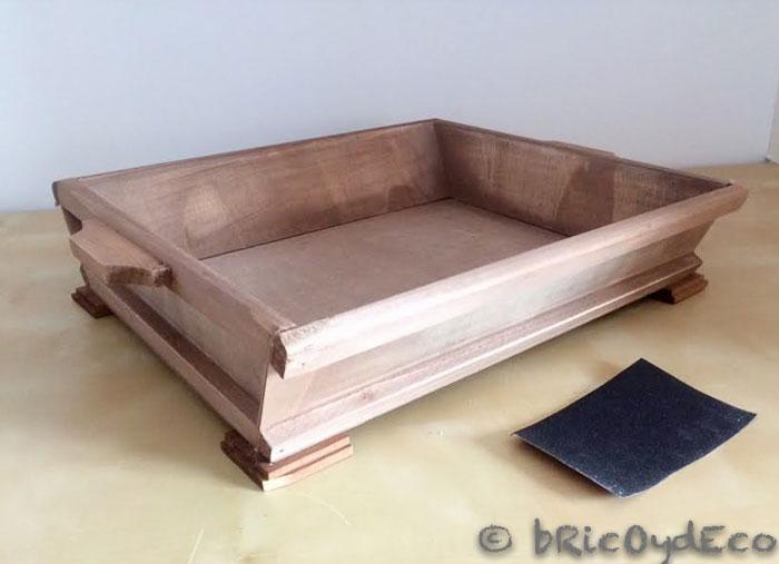 reciclar-una-bandeja-de-madera