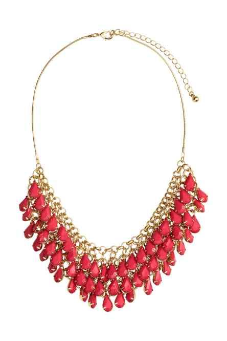 collar con colgantes