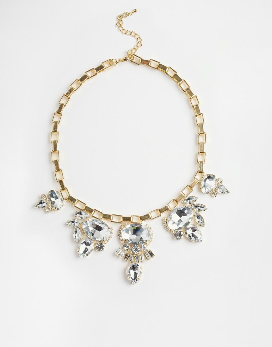 collar con pedrería