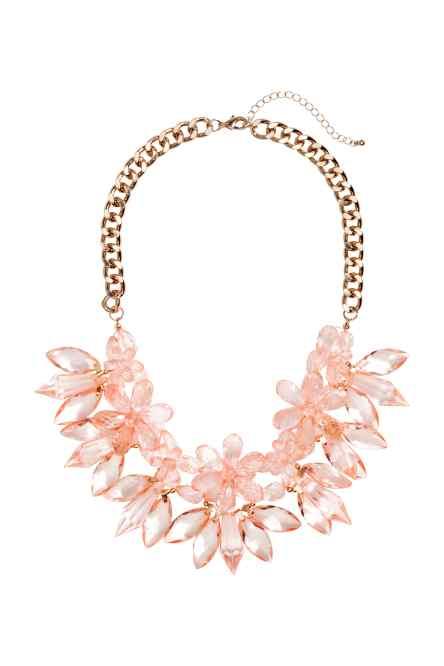 Collar corto con flores