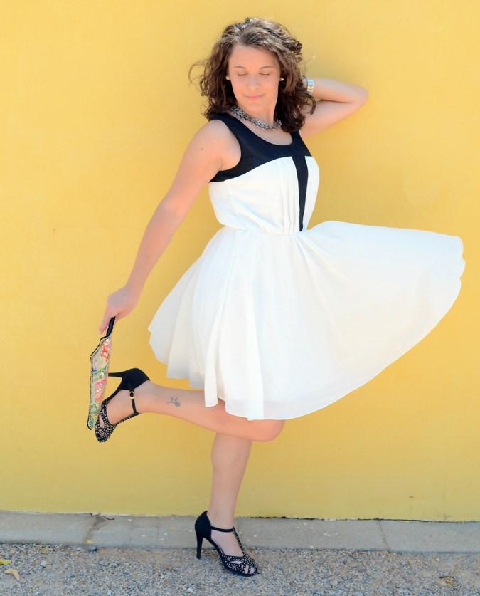 Mi vestido azul - Just black and white (11)