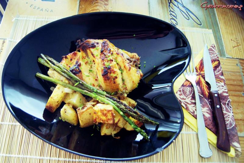 Pollo de campo con patatas al limón y espárragos trigueros