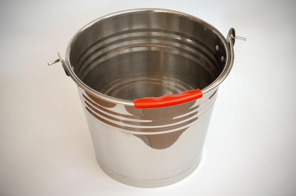 Un cubo con estrella para sus juguetes