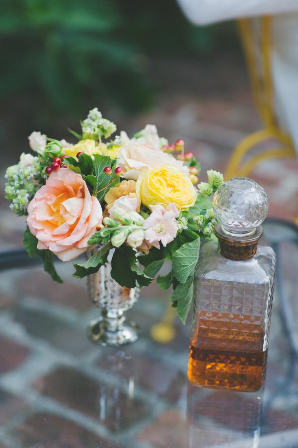 Ruffled - photo by http://twofoxesphotography.com/ - http://ruffledblog.com/tropical-july-4th-styled-wedding/