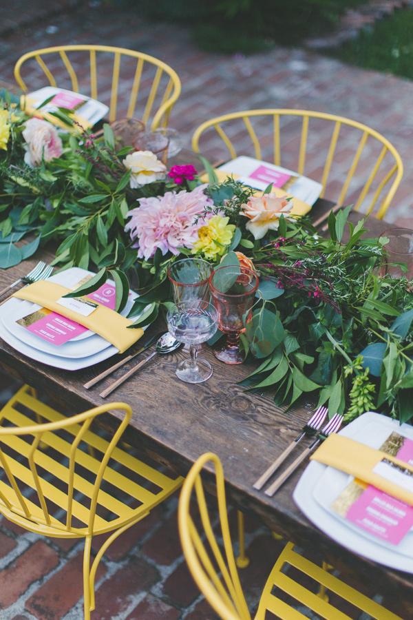 Ruffled - photo by http://twofoxesphotography.com/ - http://ruffledblog.com/tropical-july-4th-styled-wedding/