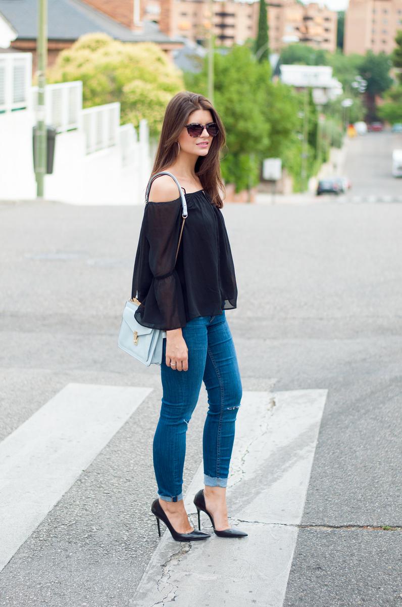 blusa-con-los-hombros-al-aire