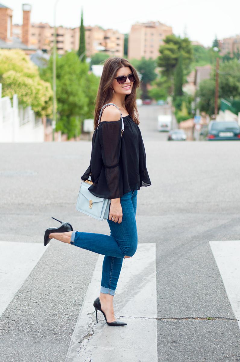blusa-con-los-hombros-al-aire