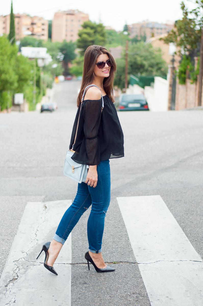 blusa-con-los-hombros-al-aire