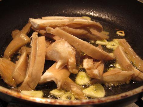 tortilla-de-espinacas-y-setas-