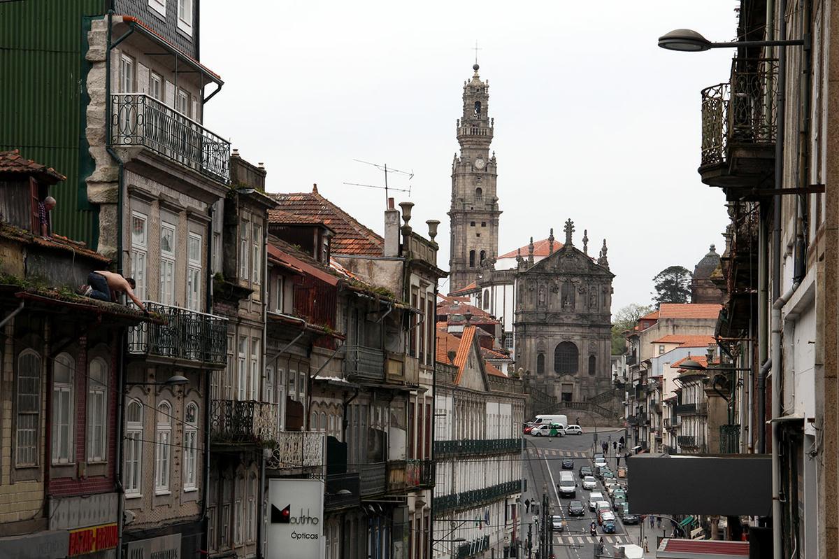 Torre de los Clérigos desde Santa Catarina (Oporto)
