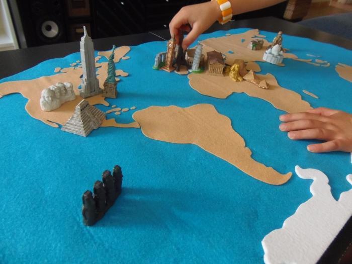 Alrededor del mundo con Safari Toobs (3 actividades) – Around the world with Safari Toobs (3 activities)