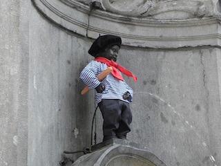 Estatua Manneken Pis Bruselas